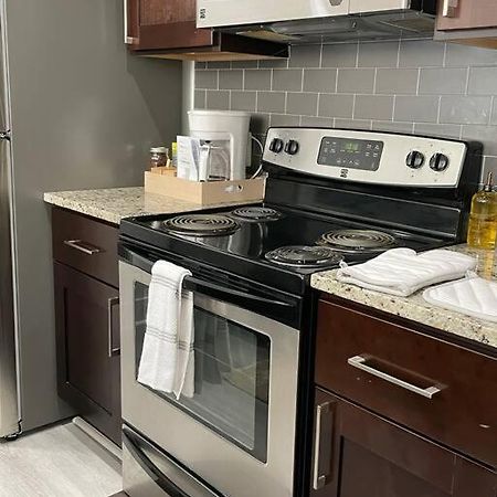 Cozy, High Rise, Large Studio Facing Downtown . Apartment Baltimore Exterior photo