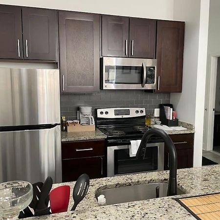 Cozy, High Rise, Large Studio Facing Downtown . Apartment Baltimore Exterior photo