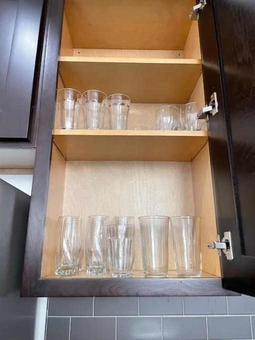 Cozy, High Rise, Large Studio Facing Downtown . Apartment Baltimore Exterior photo
