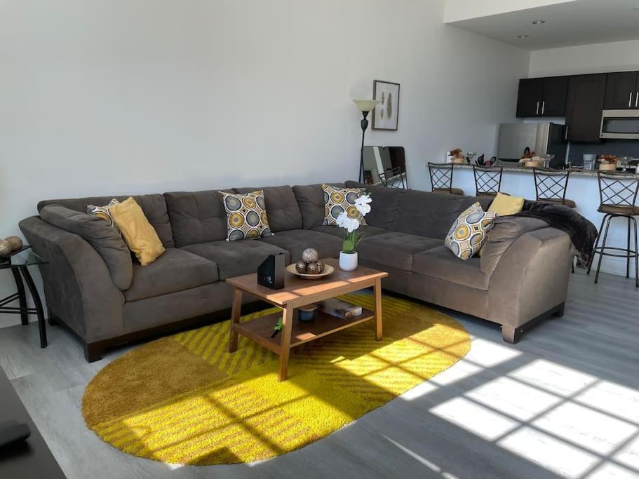 Cozy, High Rise, Large Studio Facing Downtown . Apartment Baltimore Exterior photo