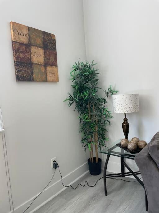 Cozy, High Rise, Large Studio Facing Downtown . Apartment Baltimore Exterior photo
