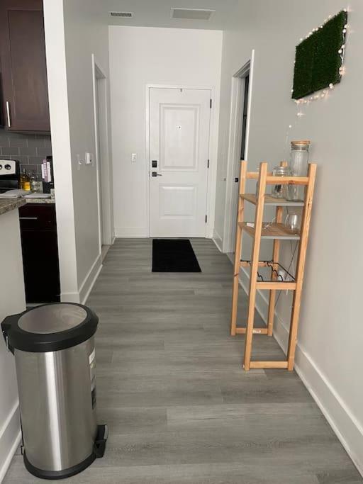 Cozy, High Rise, Large Studio Facing Downtown . Apartment Baltimore Exterior photo